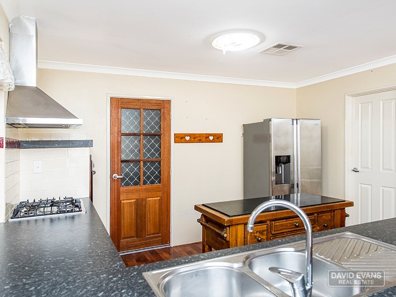 11 Trevino Drive, Port Kennedy WA 6172