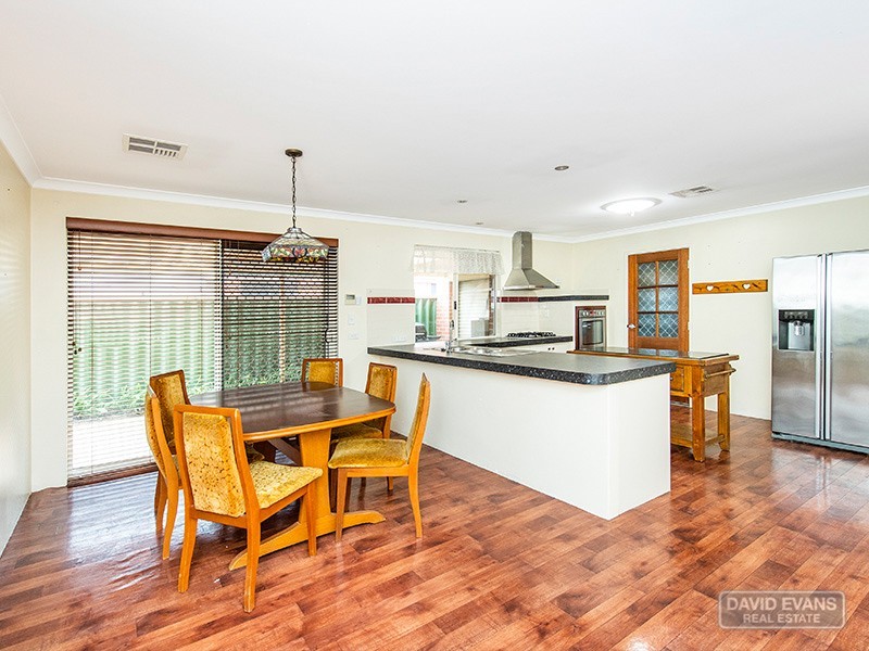 11 Trevino Drive, Port Kennedy WA 6172