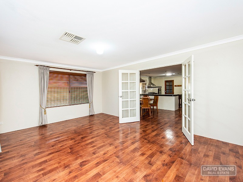 11 Trevino Drive, Port Kennedy WA 6172