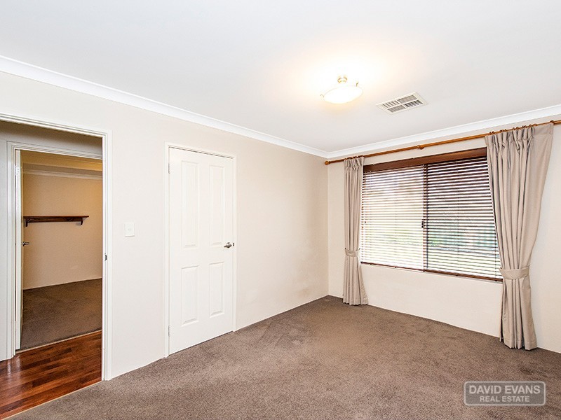 11 Trevino Drive, Port Kennedy WA 6172