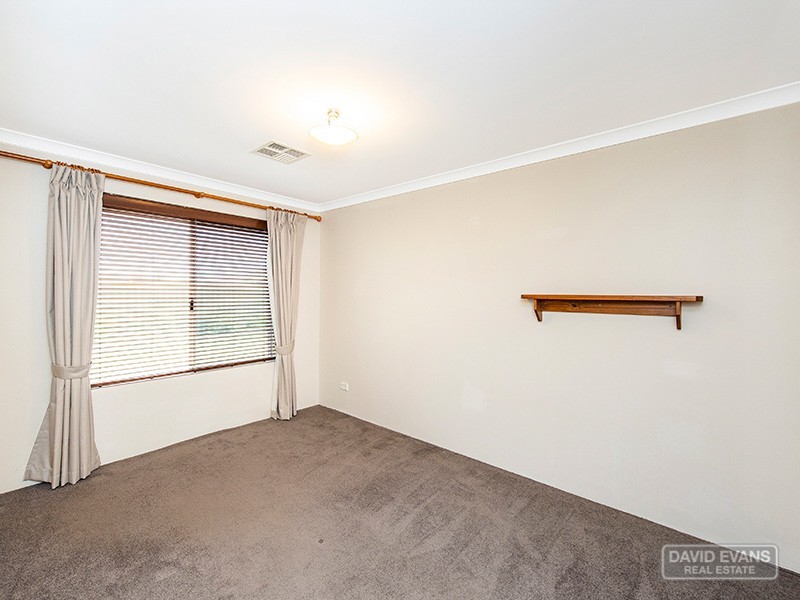 11 Trevino Drive, Port Kennedy WA 6172