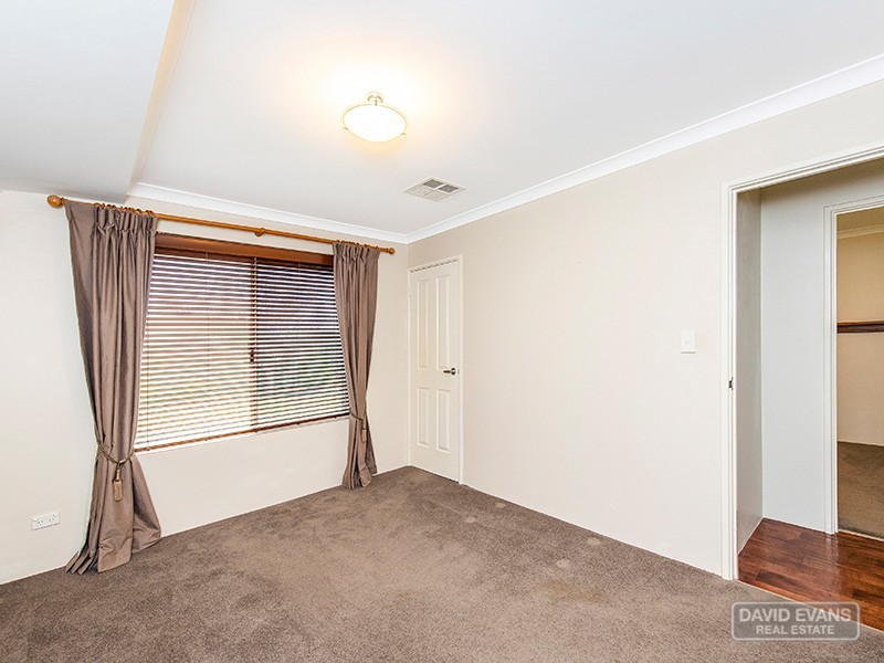 11 Trevino Drive, Port Kennedy WA 6172