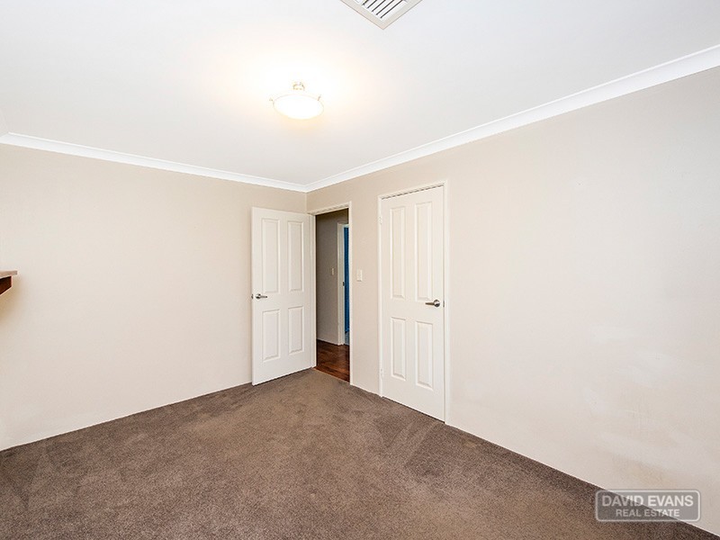 11 Trevino Drive, Port Kennedy WA 6172