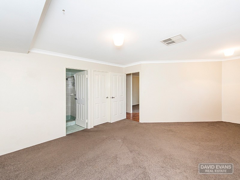 11 Trevino Drive, Port Kennedy WA 6172