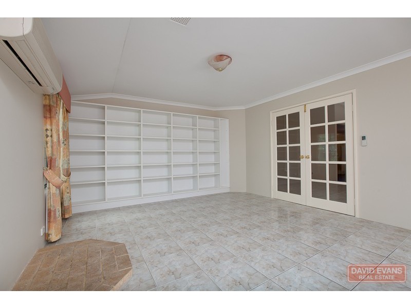 71 Chelmsford Avenue, Port Kennedy WA 6172