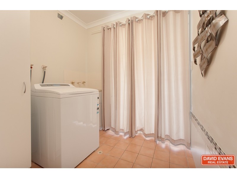 6 Eiffel Crescent, Port Kennedy WA 6172