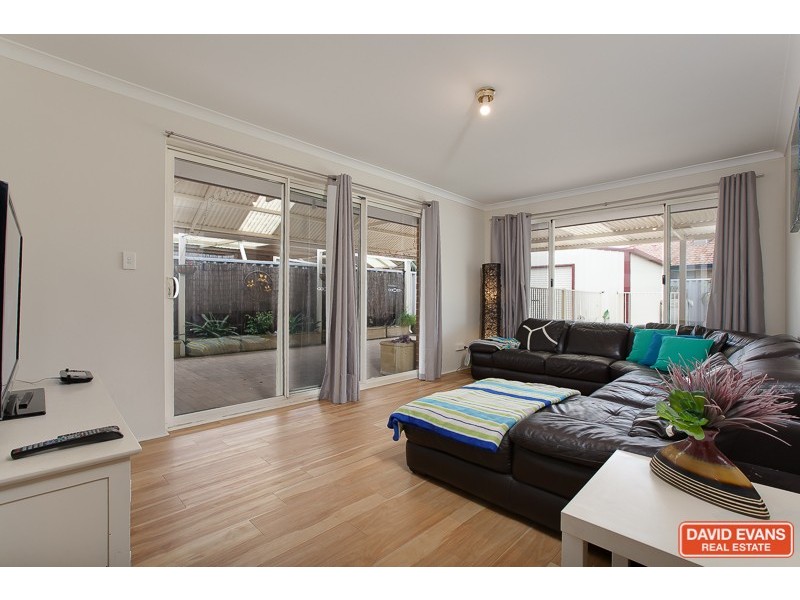 6 Eiffel Crescent, Port Kennedy WA 6172