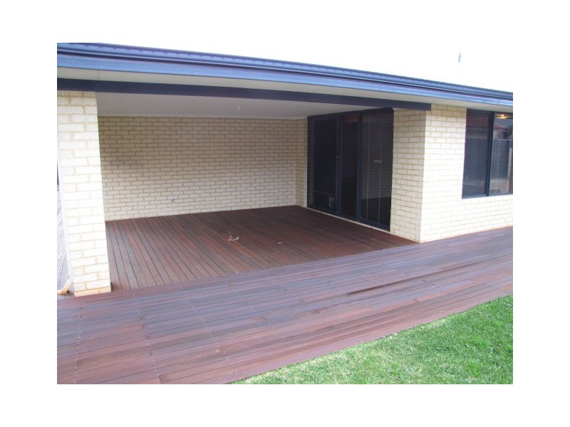 24 Lemon Gum Drive, Baldivis WA 6171