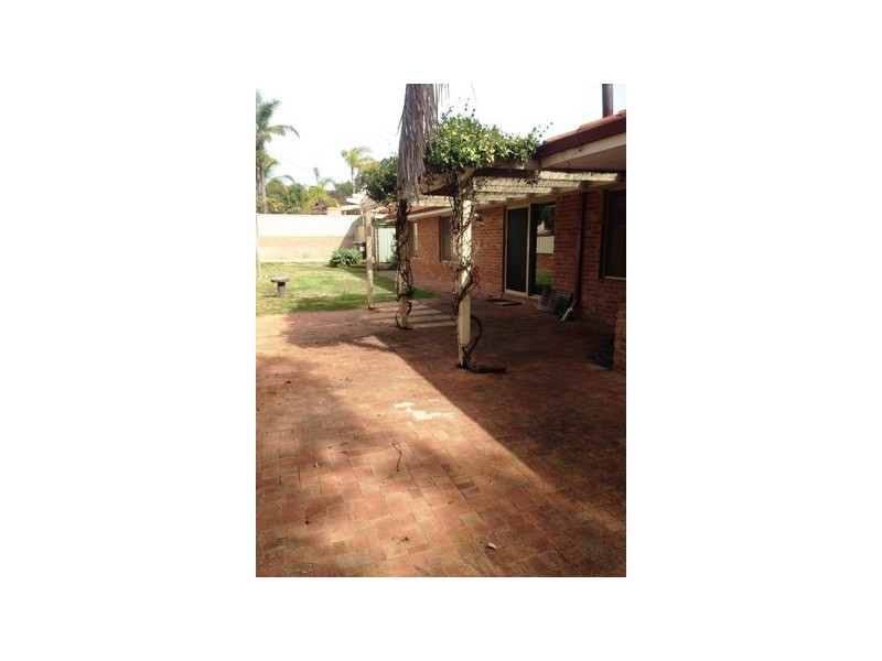 20 David Road, Waikiki WA 6169