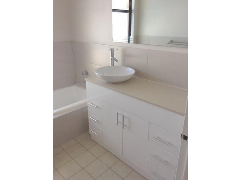 84 Seabrook Avenue, Rockingham WA 6168