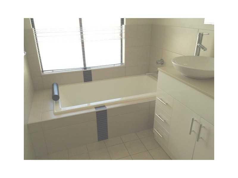 84 Seabrook Avenue, Rockingham WA 6168