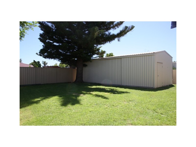 84 Seabrook Avenue, Rockingham WA 6168