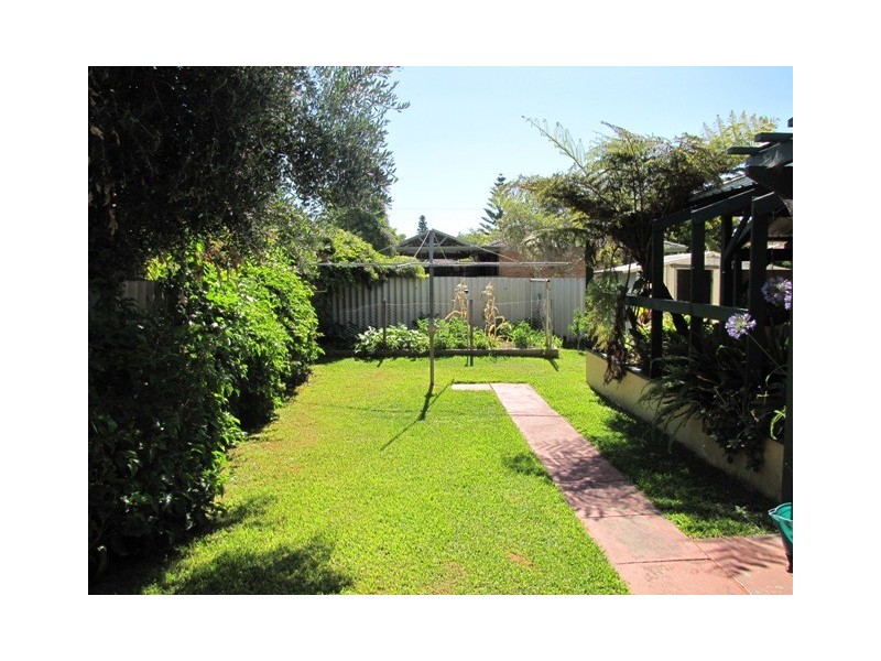 24 Ricketts Court, Rockingham WA 6168