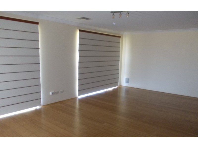 1 Edgbaston Crescent, Port Kennedy WA 6172