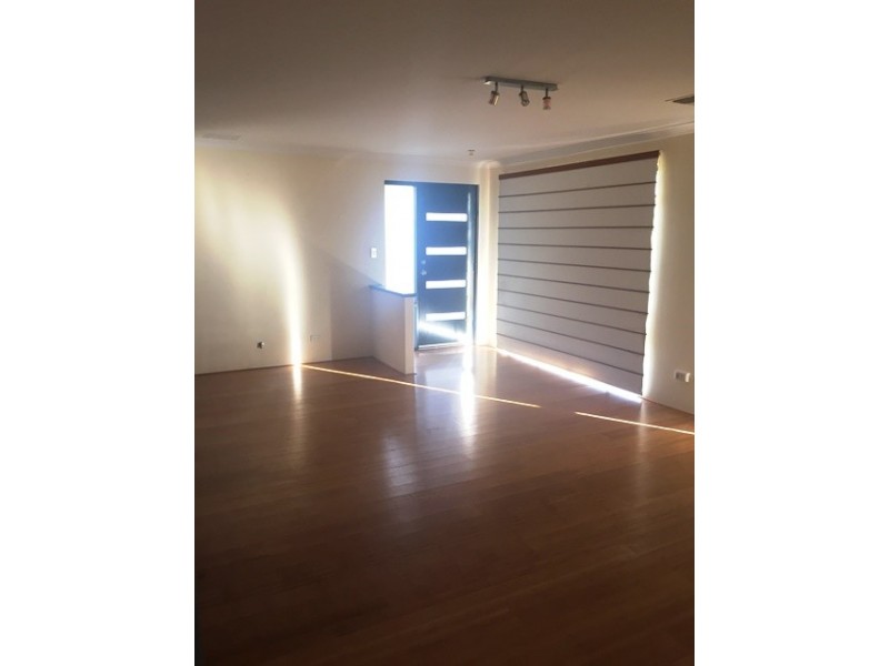 1 Edgbaston Crescent, Port Kennedy WA 6172