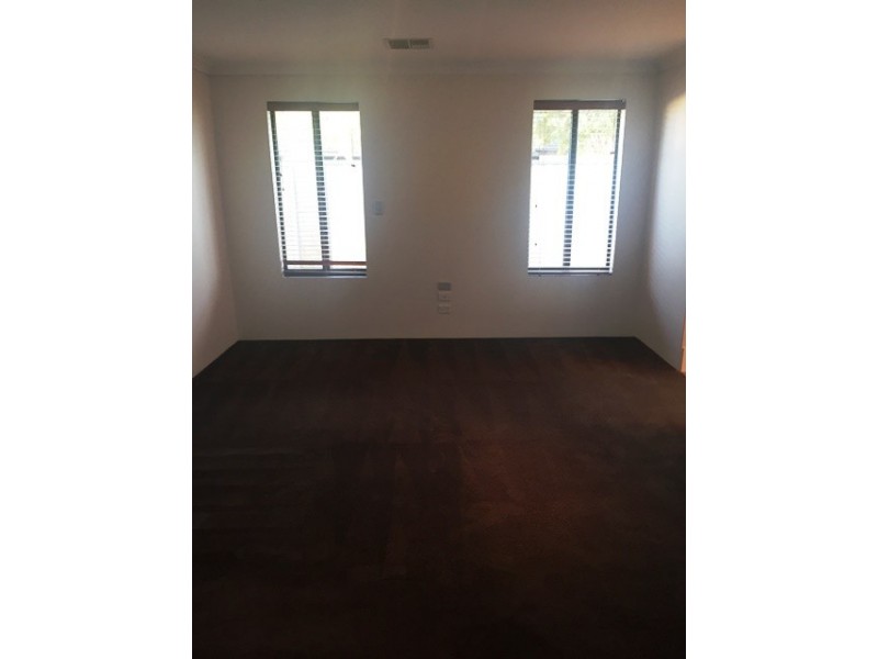 1 Edgbaston Crescent, Port Kennedy WA 6172