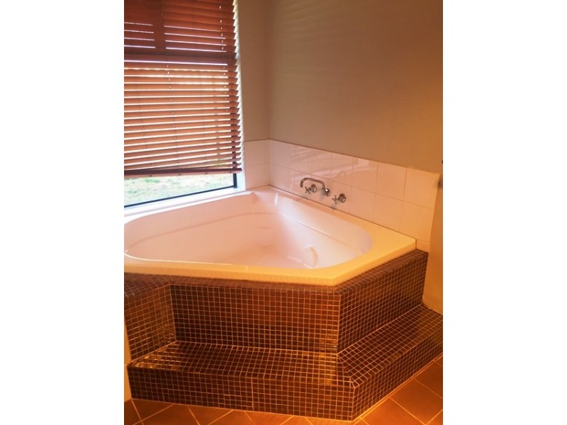 1 Edgbaston Crescent, Port Kennedy WA 6172