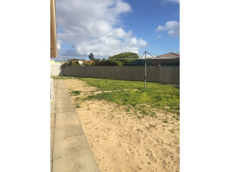 4B Andros Road, Safety Bay WA 6169