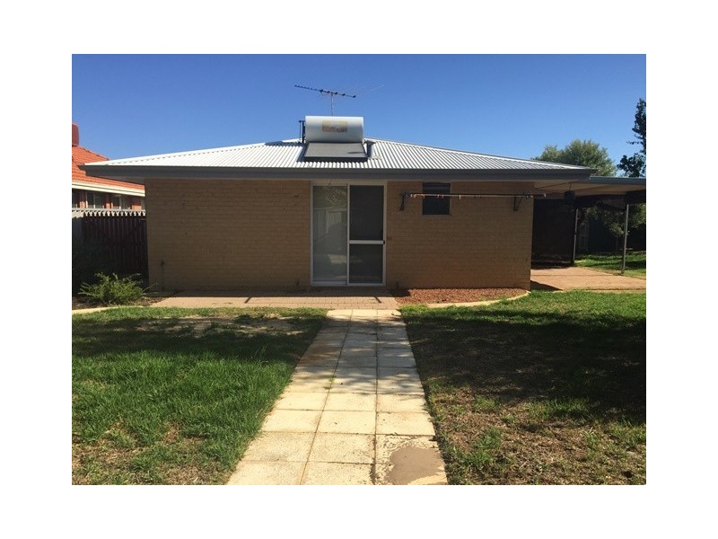 6 Kentia Close, Warnbro WA 6169
