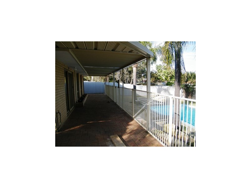 38 Porter Gardens, Leda WA 6170