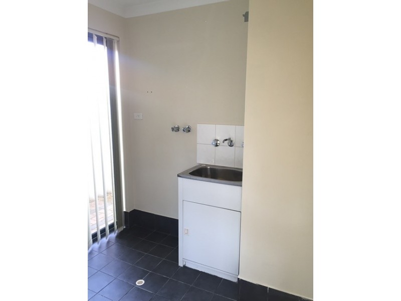 Unit 9/6 Bristol Street, Warnbro WA 6169