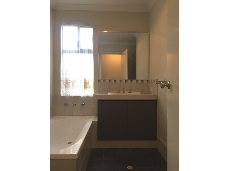 Unit 9/6 Bristol Street, Warnbro WA 6169