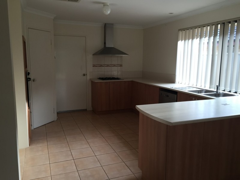 5 Oxenholme Way, Waikiki WA 6169