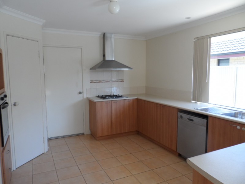 5 Oxenholme Way, Waikiki WA 6169