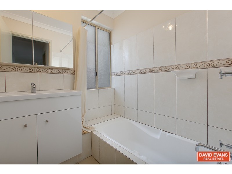 14 Bounty Court, Port Kennedy WA 6172