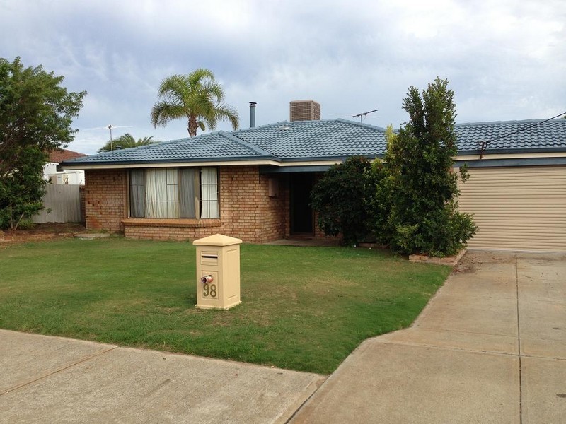 98 Seabrook Avenue, Rockingham WA 6168