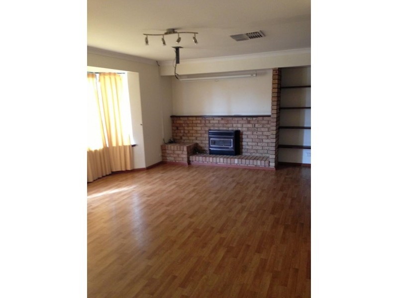 98 Seabrook Avenue, Rockingham WA 6168