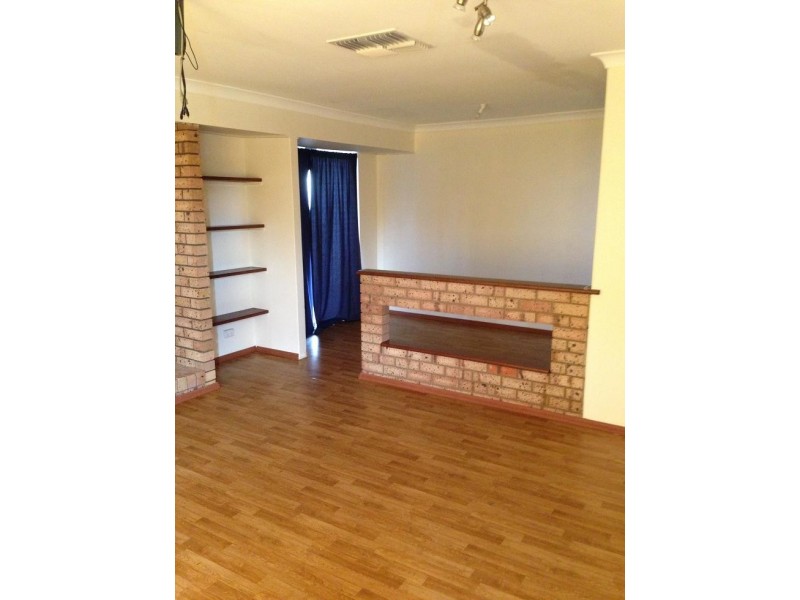 98 Seabrook Avenue, Rockingham WA 6168