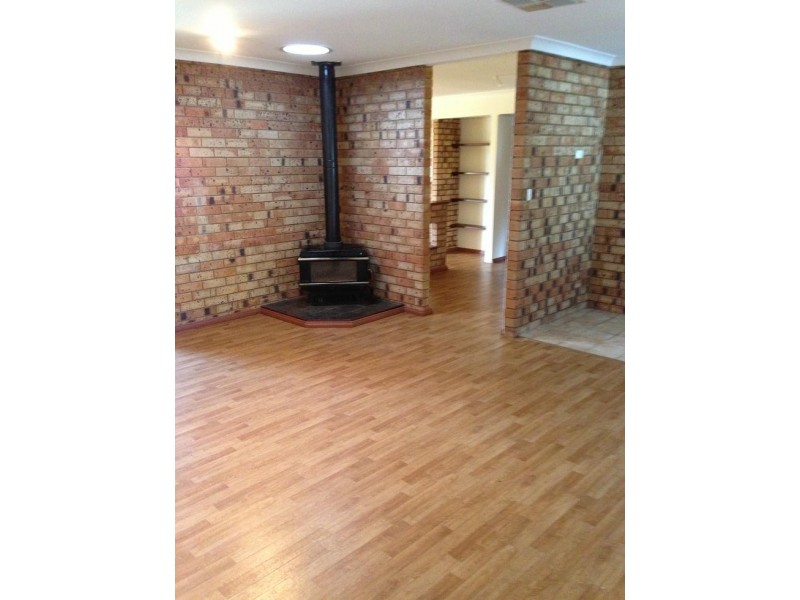 98 Seabrook Avenue, Rockingham WA 6168