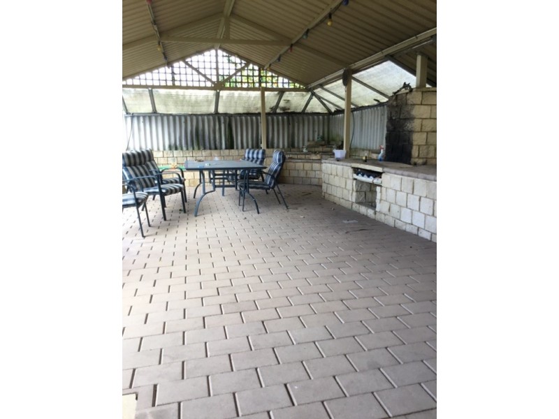 8 Mariano Court, Rockingham WA 6168