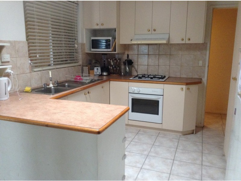 8 Mariano Court, Rockingham WA 6168