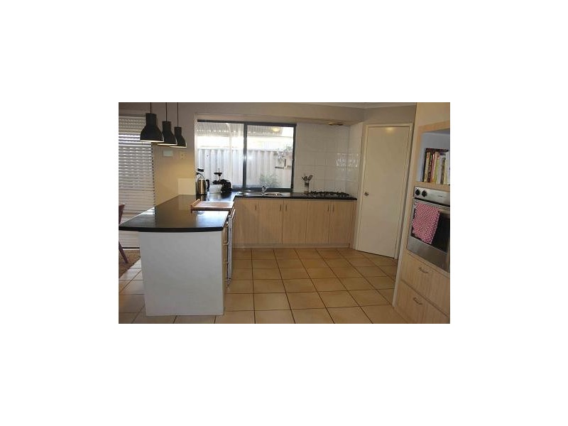 35 Maratea Parade, Secret Harbour WA 6173