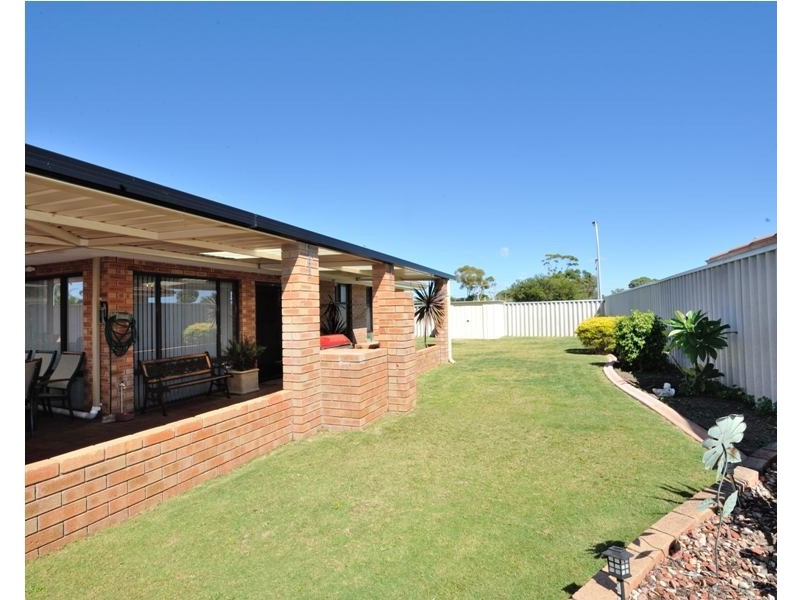 1 Wedge Court, Cooloongup WA 6168