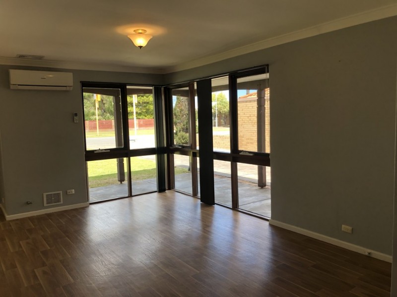 18 Axminster Street, Warnbro WA 6169