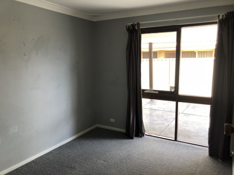 18 Axminster Street, Warnbro WA 6169