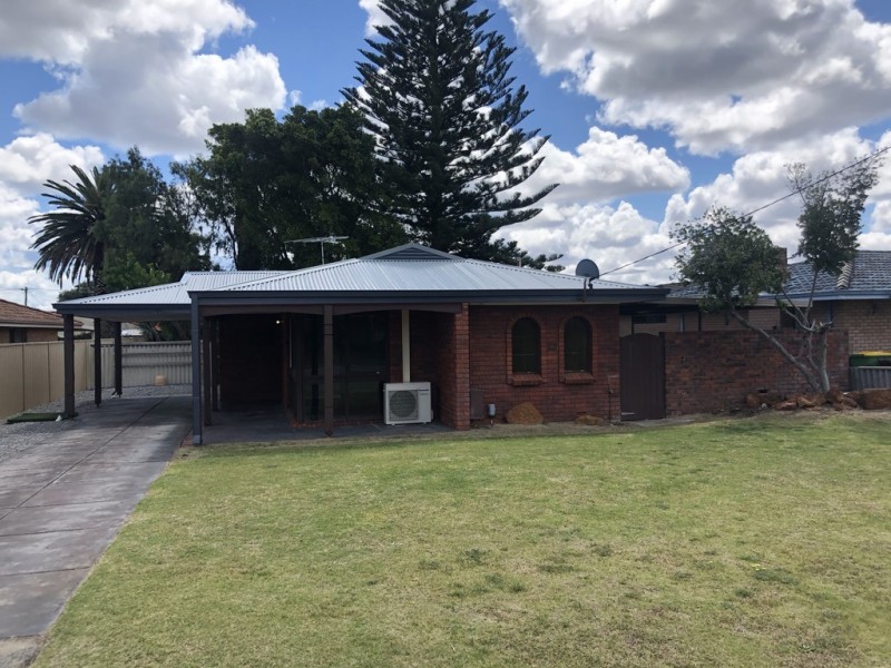 18 Axminster Street, Warnbro WA 6169