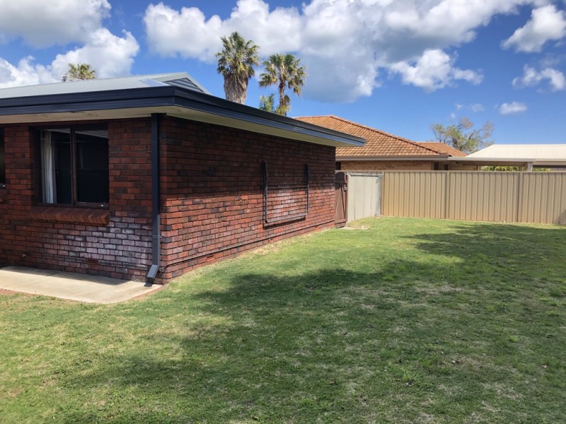18 Axminster Street, Warnbro WA 6169