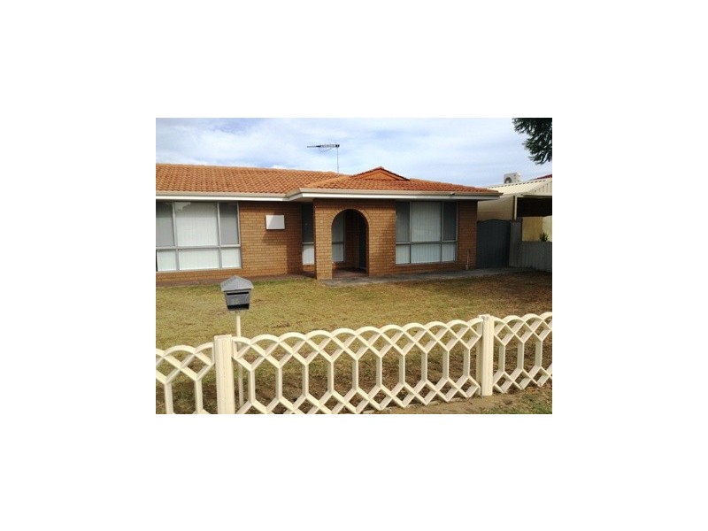 12 Mataitai Loop, Cooloongup WA 6168