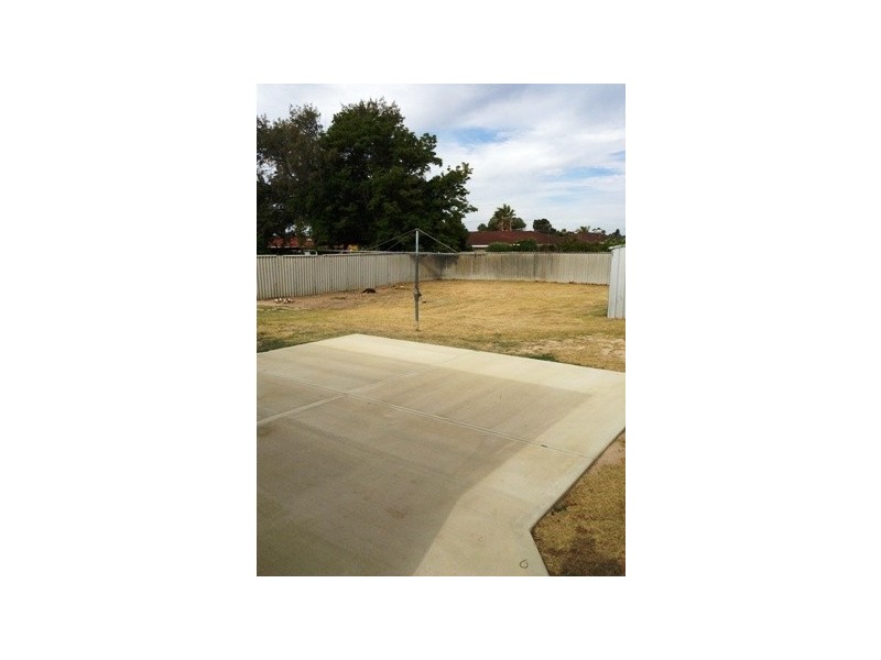 12 Mataitai Loop, Cooloongup WA 6168