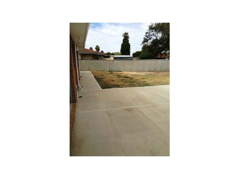 12 Mataitai Loop, Cooloongup WA 6168