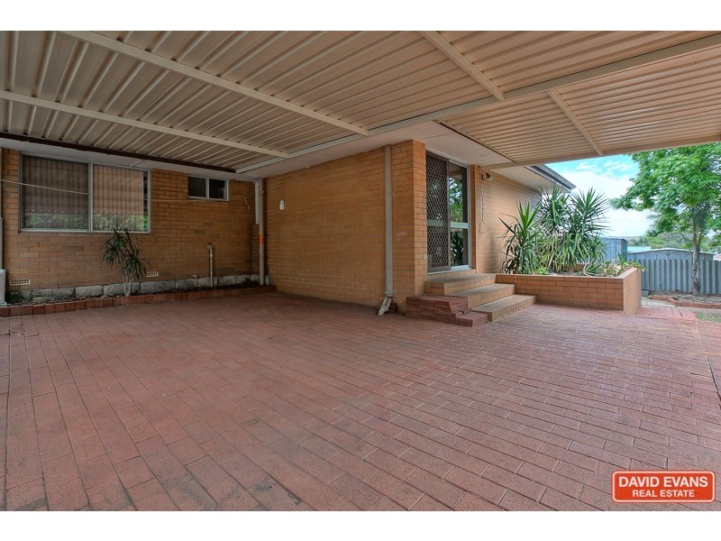 9 Richard Place, Orelia WA 6167