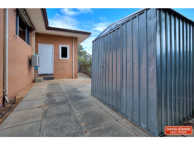 9 Richard Place, Orelia WA 6167