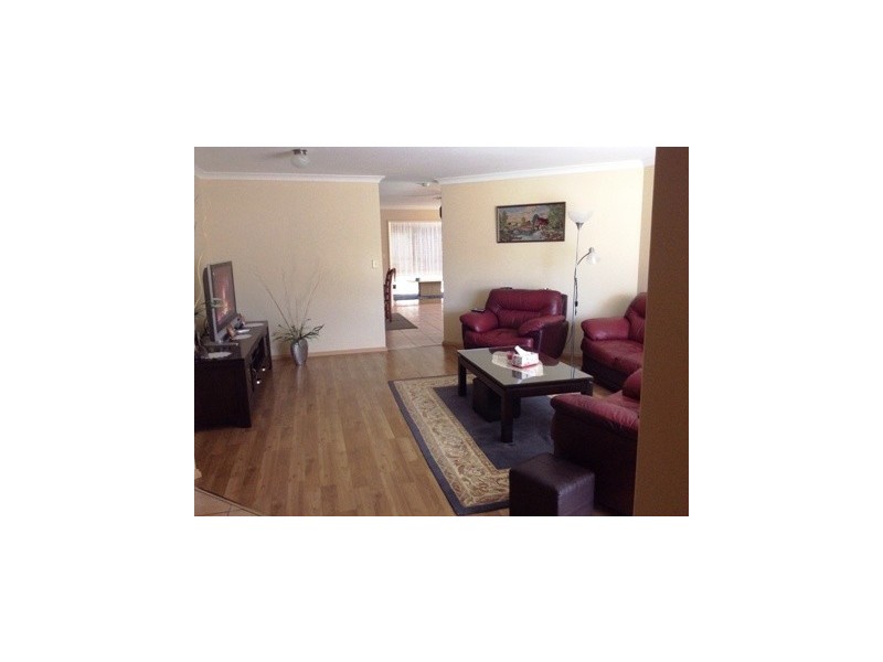 3 Minigwal Loop, Waikiki WA 6169