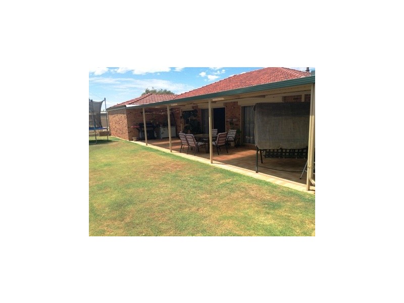 3 Minigwal Loop, Waikiki WA 6169