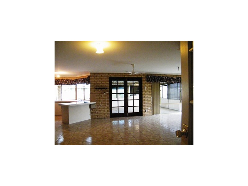 10 Paraguay Avenue, Greenfields WA 6210