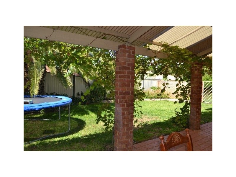 4 Columbus Court, Port Kennedy WA 6172